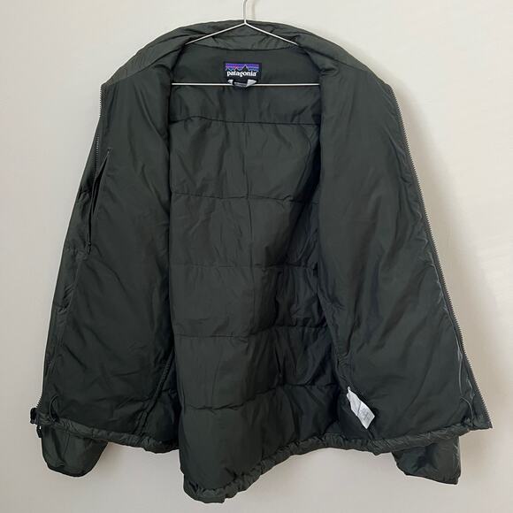 Patagonia Men's Green Lightweight Full Zip Puffer Jacket Size M - Picture 3 of 12